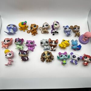 Littlest Pet Shop Animal Lot 21 Piece Hasbro LPS Authentic. Octopus, Zebra, Bee.